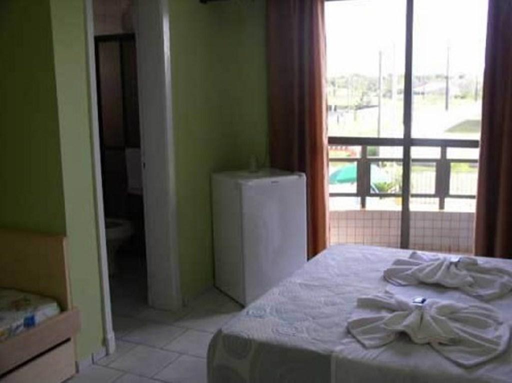 Hotel Pousada Mineirinho Balneário Praia do Leste Quarto foto